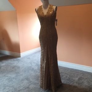 NWT - decode 1.8 gold dress